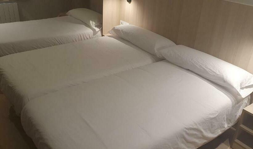 اتاق استاندارد سه نفره, Hostal Bestprice Barcelona Stadium