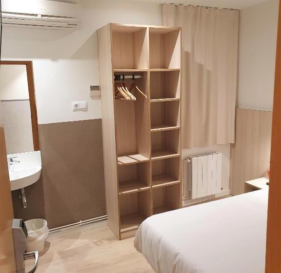 Habitación Estándar Individual, Hostal Bestprice Barcelona Stadium