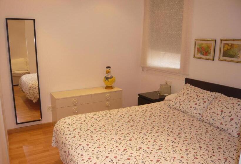 Apartamento 3 Dormitorios, Hostal Bestprice Barcelona Stadium
