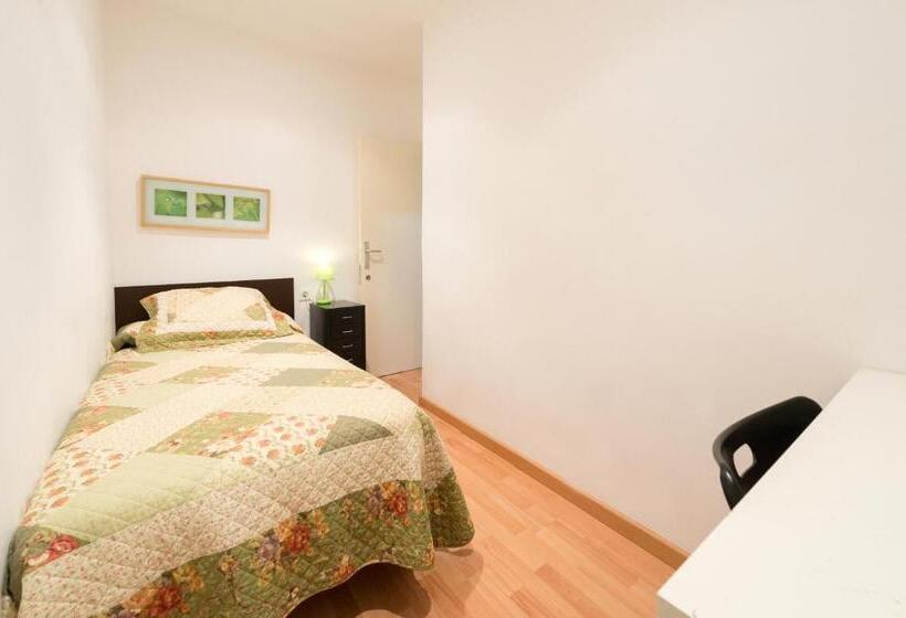 آپارتمان 3 خوابه, Hostal Bestprice Barcelona Stadium