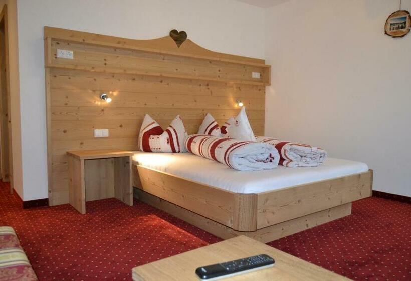 スーペリアールーム, Häuslerhof