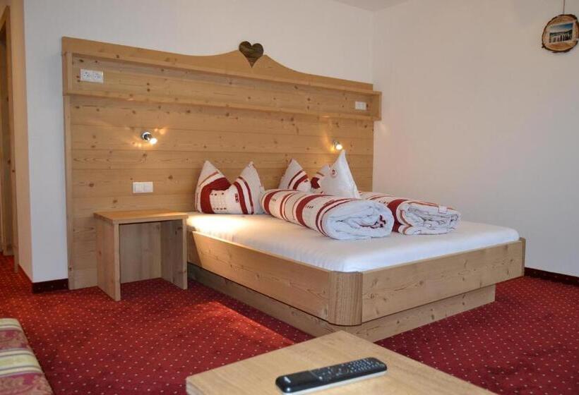 Полулюкс с Балконом, Häuslerhof