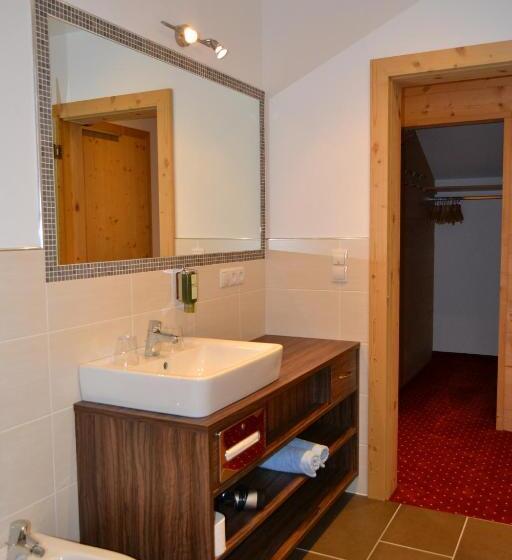 バルコニー付きジュニアスイート, Häuslerhof