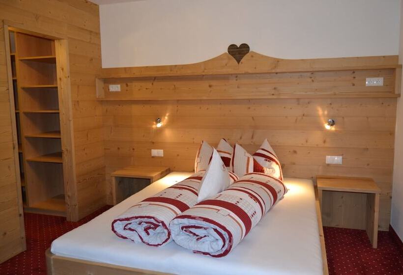 Полулюкс с Балконом, Häuslerhof