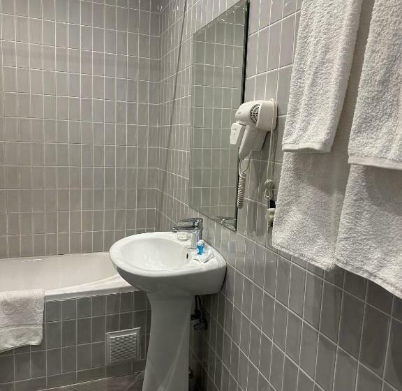 חדר סטנדרט, Jipek Joli