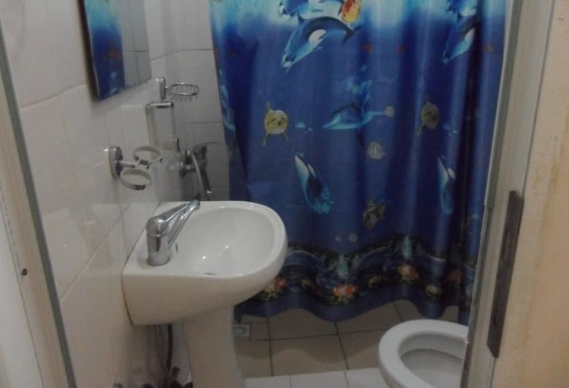 اتاق استاندارد, Kuze