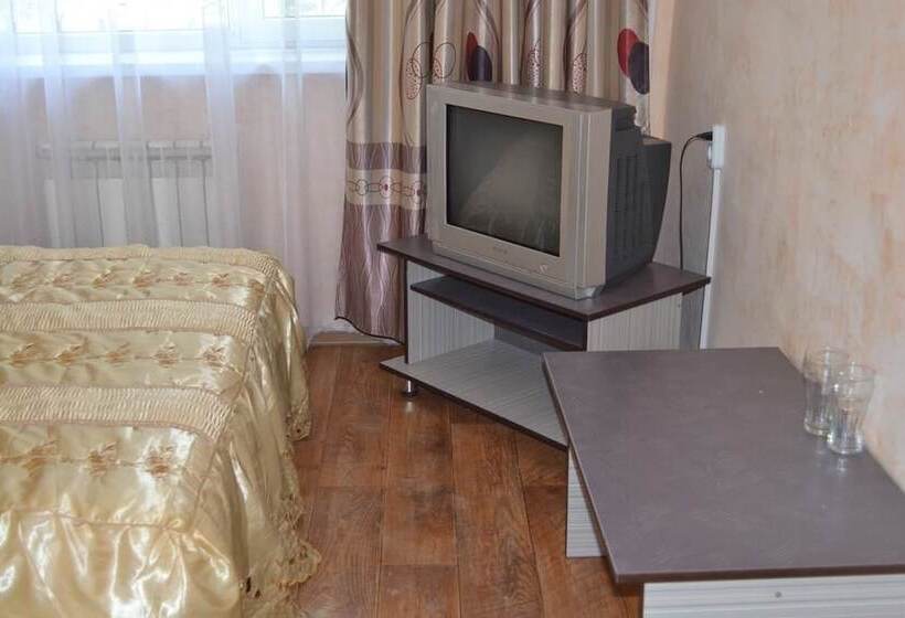 اتاق استاندارد, Kuze