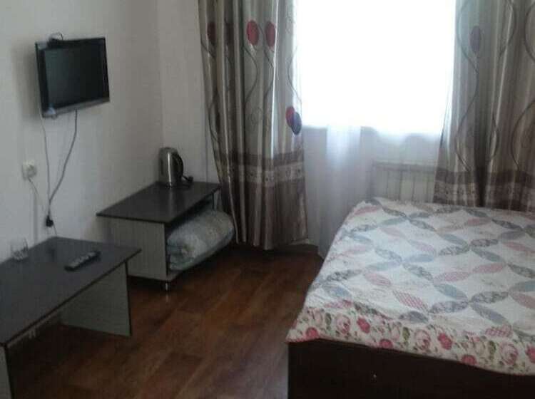 اتاق استاندارد, Kuze