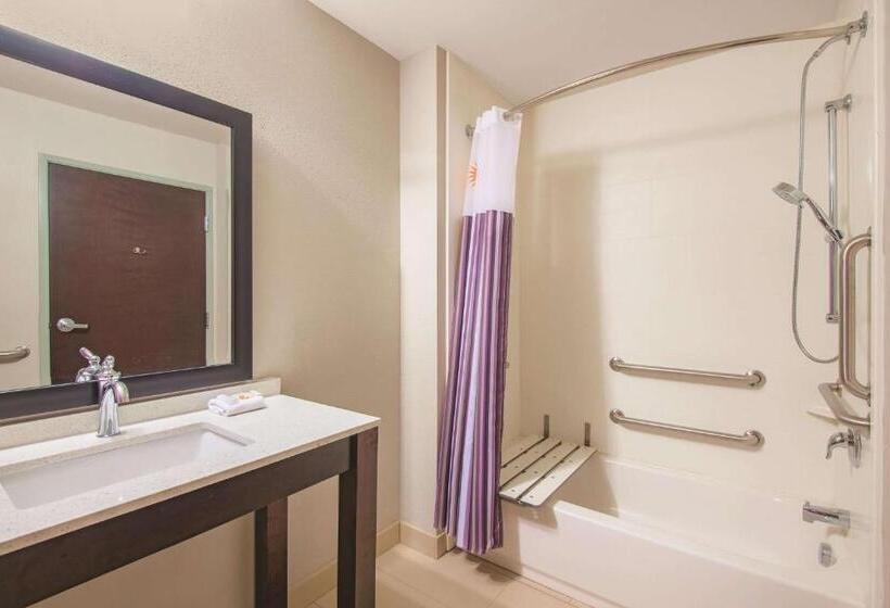 غرفة قياسية لذوى الاحتياجات الخاصة, La Quinta By Wyndham York