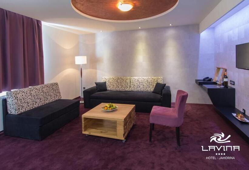 سوییت لوکس, Lavina