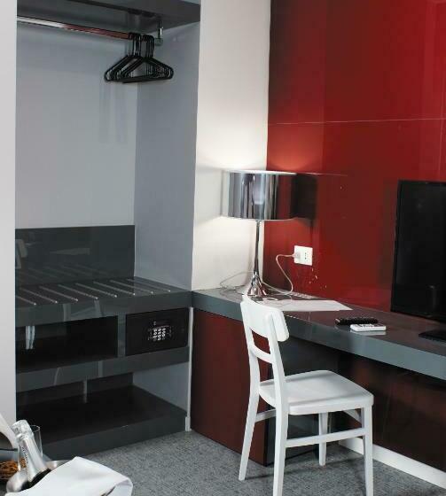 חדר סטנדרט, Leopardi