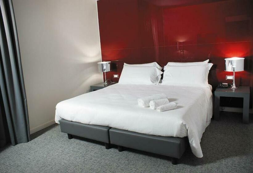 חדר סטנדרט, Leopardi