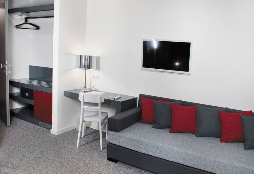 חדר סטנדרט, Leopardi