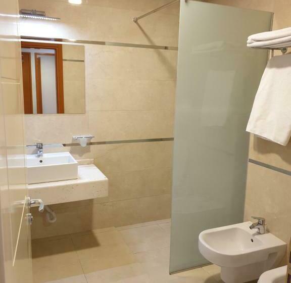 חדר סטנדרט, Millennium