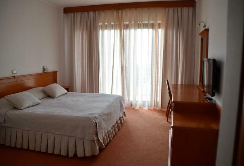 חדר סטנדרט, Millennium