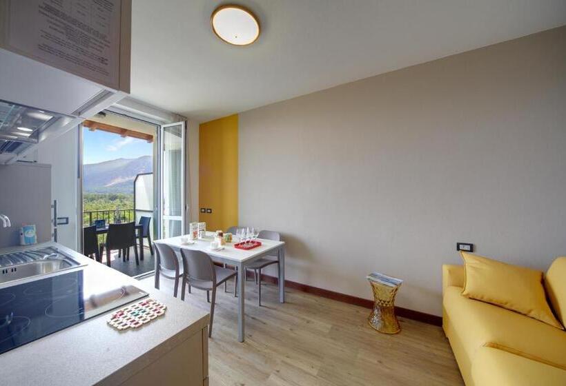 1 Bedroom Apartment Lake View, Residence Isolino
