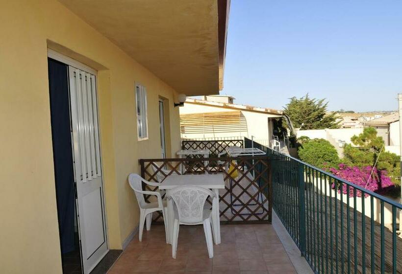 Студио Стандарт с Террасой, Residence Solemare