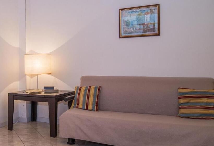 استودیوی استاندارد با چشم‌انداز دریا, Residence Solemare