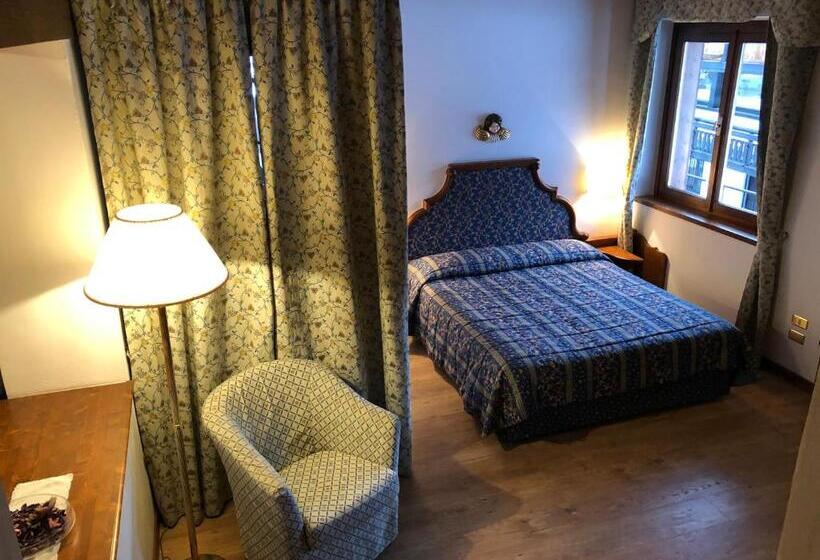 جناح جونيور, Sporting