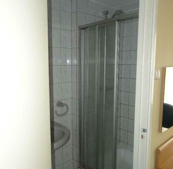 اتاق استاندارد یک نفره, T Anker