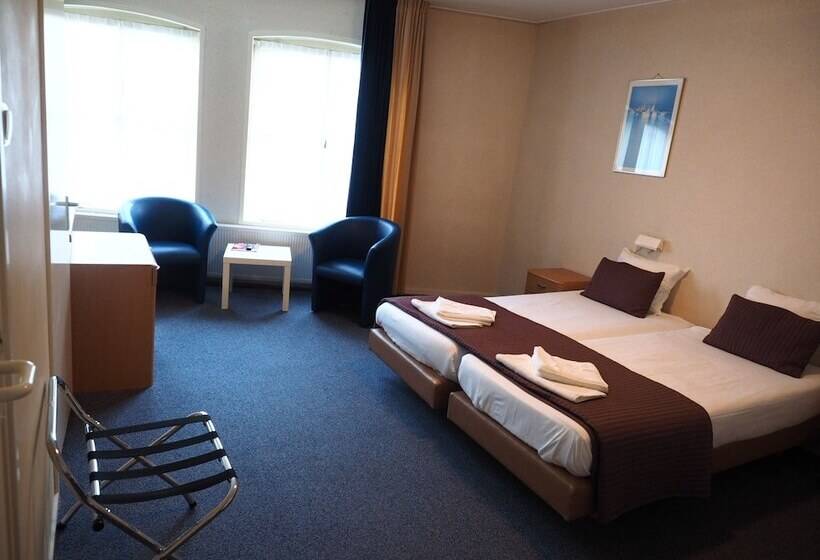 اتاق استاندارد سه نفره, T Anker