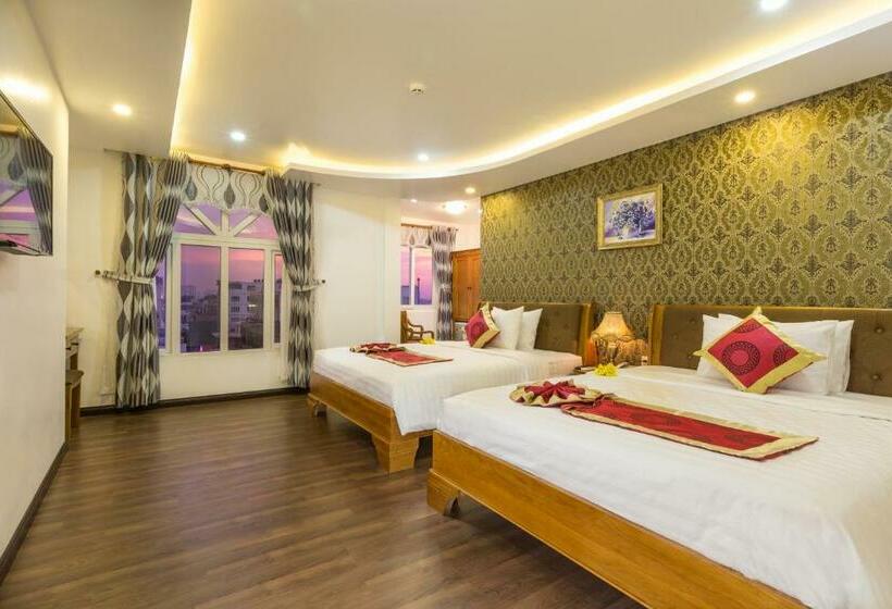 اتاق خانوادگی, The Airport