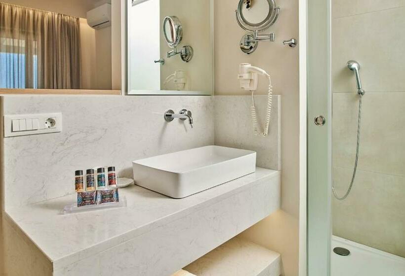 Номер Superior, Ionian Aura