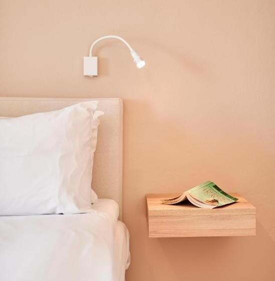 Номер Superior, Ionian Aura