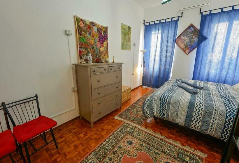 스탠다드 룸 공동 욕실, Mi Casa Es Tu Casa Shkodra Backpackers Hostel