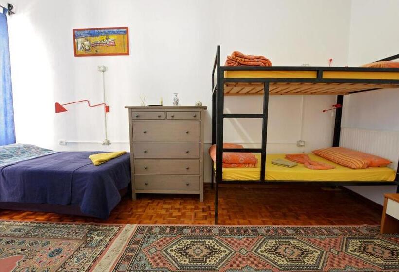 공동 객실, Mi Casa Es Tu Casa Shkodra Backpackers Hostel