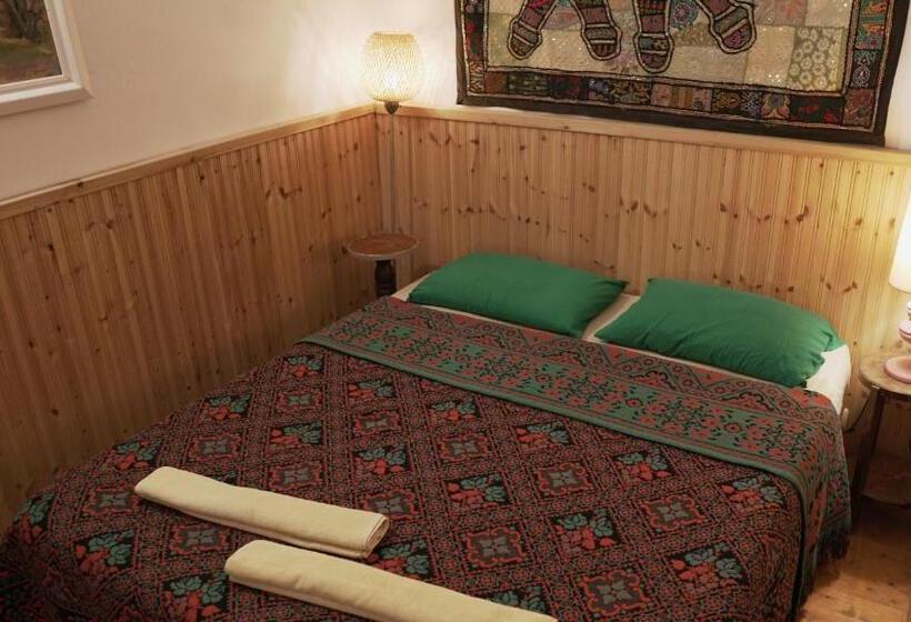 家庭间, Mi Casa Es Tu Casa   Shkodra Backpackers Hostel