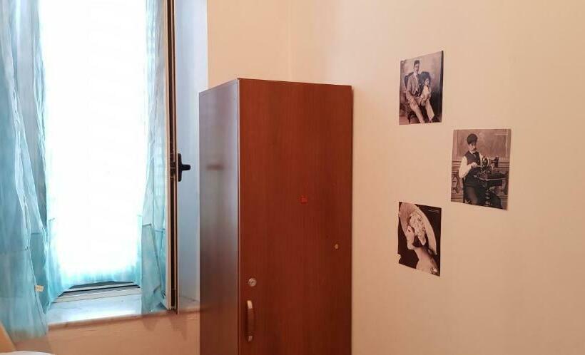 이코노미 트리플 룸, Mi Casa Es Tu Casa Shkodra Backpackers Hostel