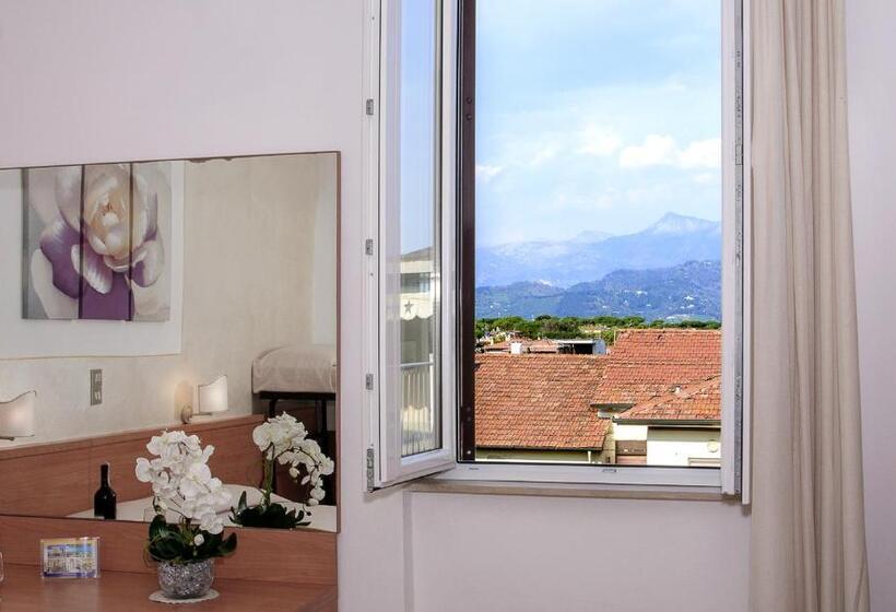 חדר משפחתי, Biagi & Residence