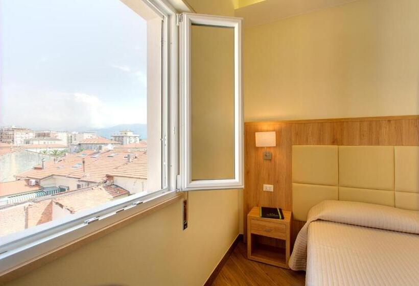 דירה בת חדר שינה 1 צדדית נוף לים, Biagi & Residence