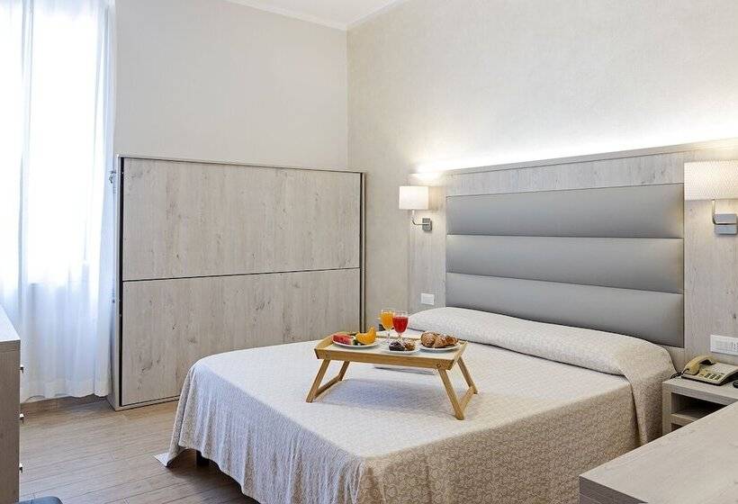 اتاق استاندارد سه نفره, Biagi & Residence