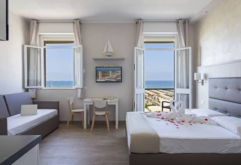 Номер Стандарт Вид на Море, Biagi & Residence