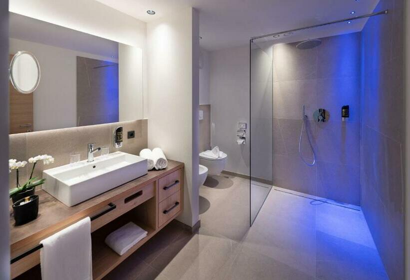 豪华房间, Christof