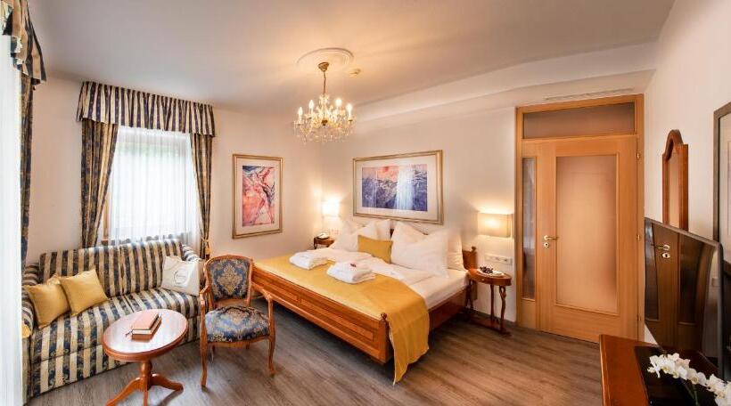 带露台的小型套房, Christof