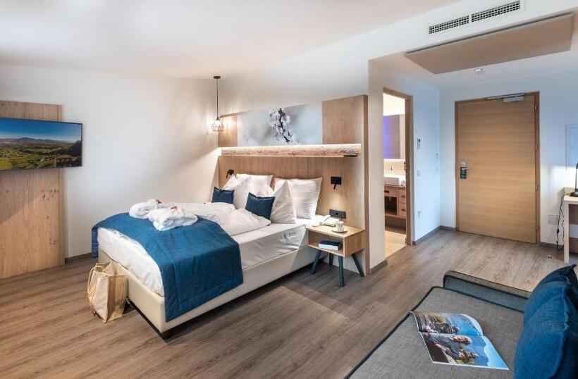 带露台的小型套房, Christof