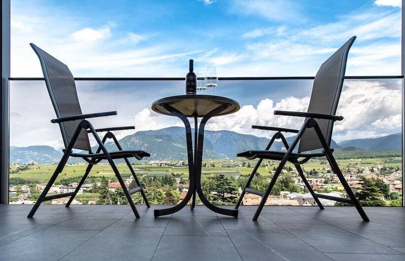 豪华房间, Christof