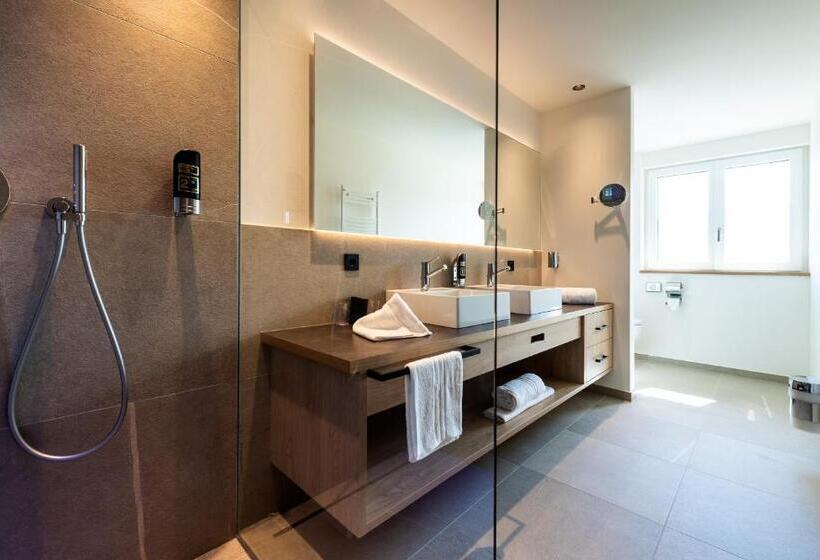 带露台的小型套房, Christof