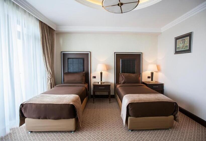 سوییت لوکس, Chinar Hotel & Spa Naftalan