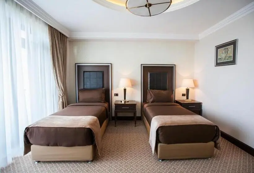 سوییت لوکس, Chinar Hotel & Spa Naftalan