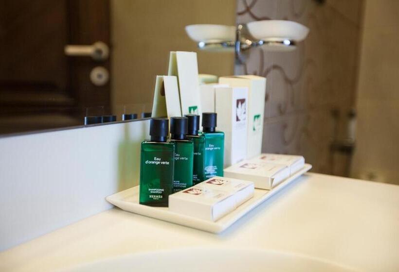 سوییت لوکس, Chinar Hotel & Spa Naftalan