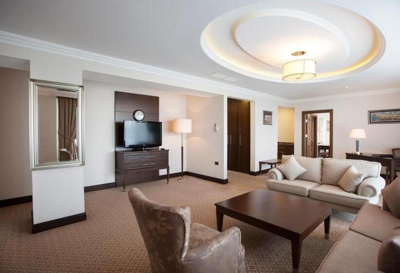 سوییت لوکس, Chinar Hotel & Spa Naftalan