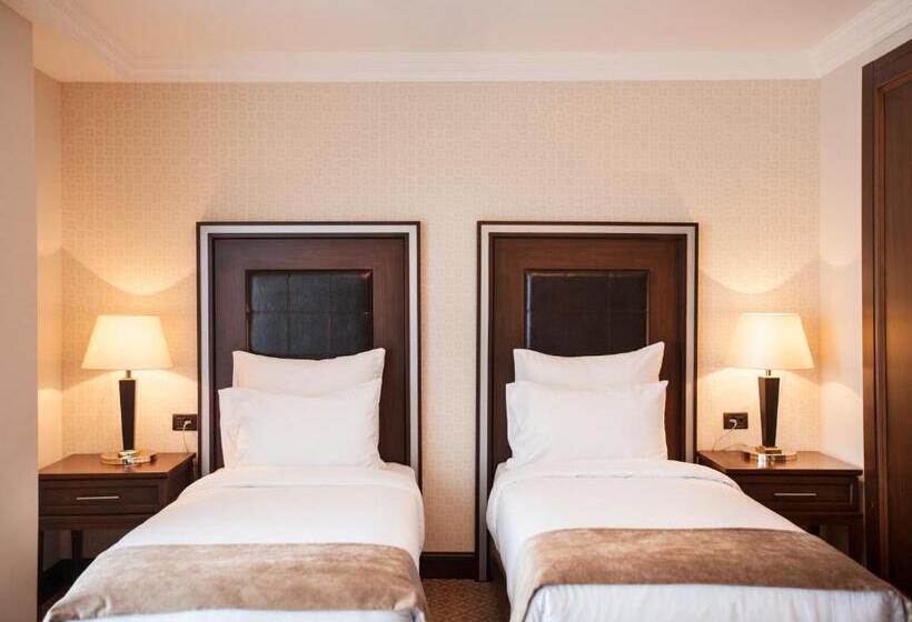 سوئیت با تخت بزرگ, Chinar Hotel & Spa Naftalan