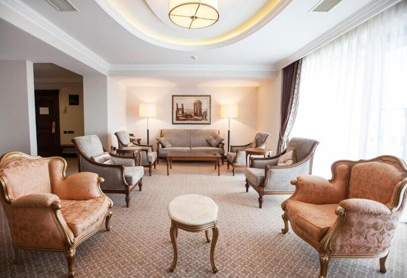 سوئیت با تخت بزرگ, Chinar Hotel & Spa Naftalan