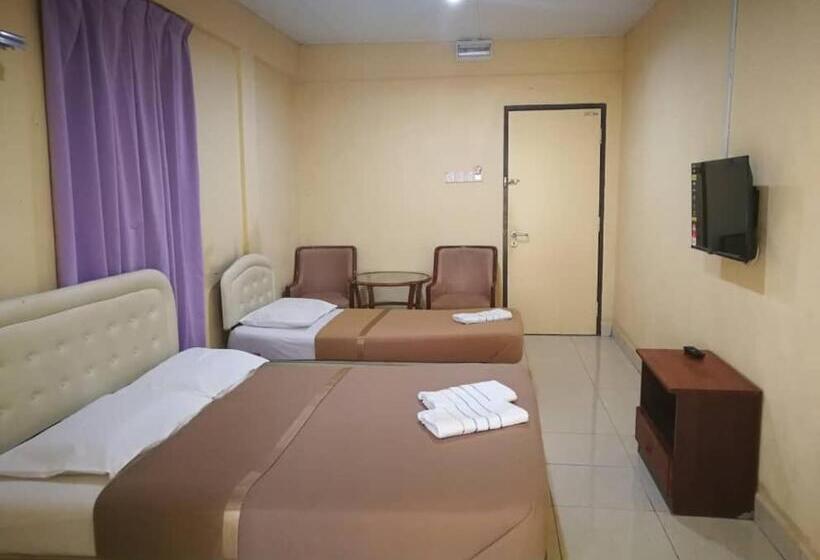 Трехместный Номер Стандарт с Балконом, Anz Langkawi Inn