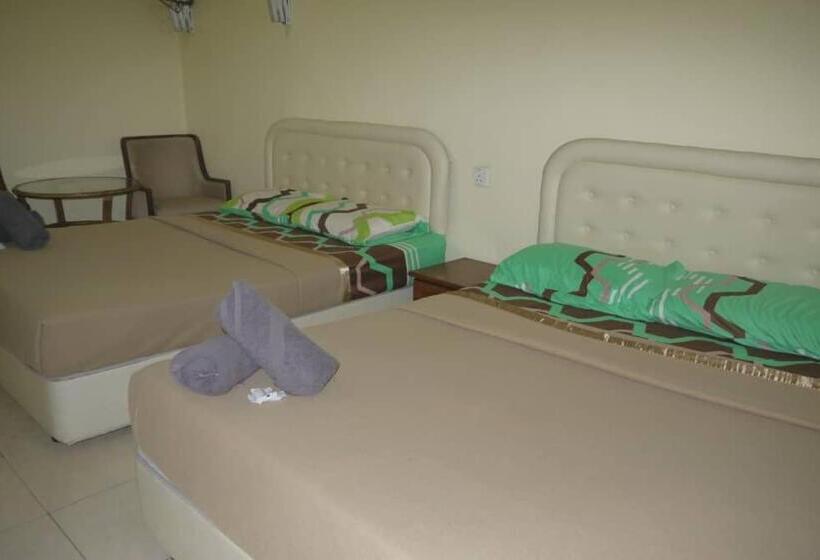 اتاق استاندارد چهارنفره با بالکن, Anz Langkawi Inn