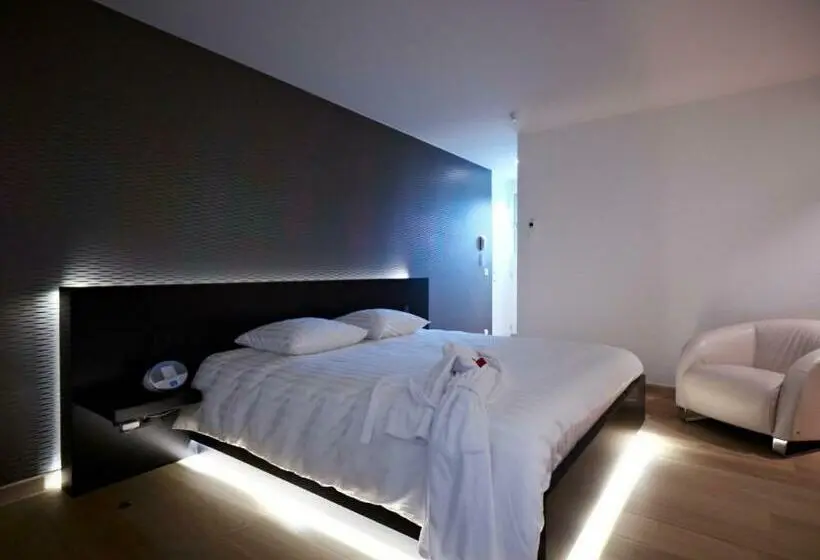 デラックスルーム, B&b Aquabello